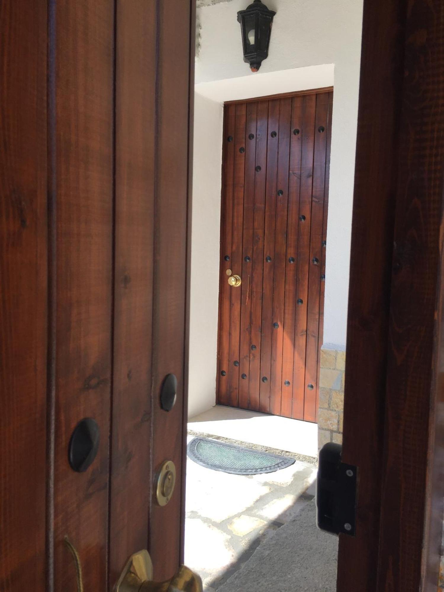 Gjirokastër Denis Guesthouse 1930 מראה חיצוני תמונה
